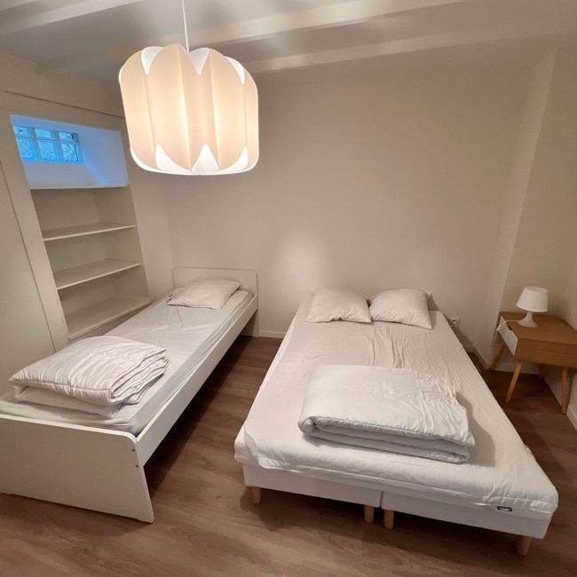 lit-double-lit-simple-logement-privatif-la-bourboule